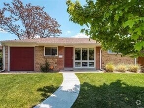 Building Photo - Fenced Backyard!