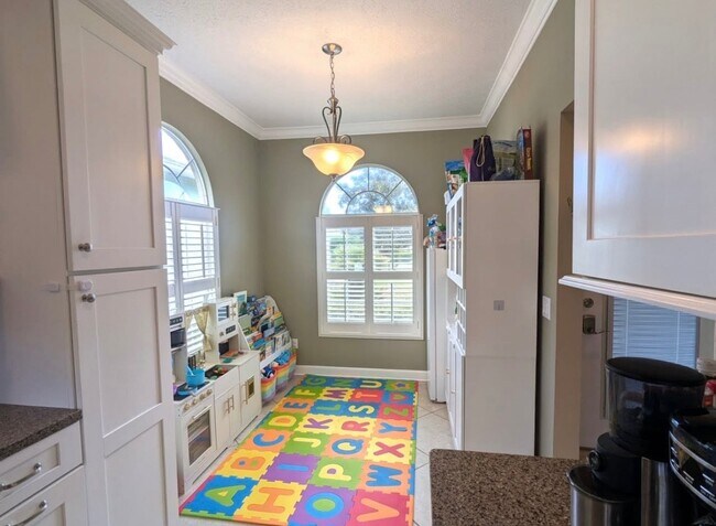 Building Photo - 252 S Glades Trail