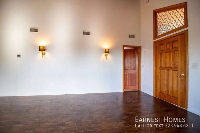 Building Photo - 11619 Lerdo Ave