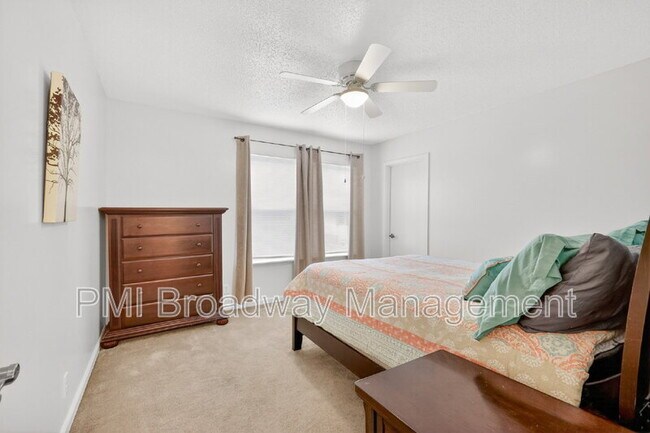 Building Photo - 500 Paragon Mills Rd