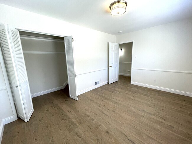 Building Photo - Charming updated 3-bedroom home with a/c near Victor Park