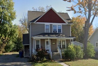 Building Photo - 406 Naymut St