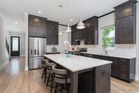 Building Photo - 1185 Perry St