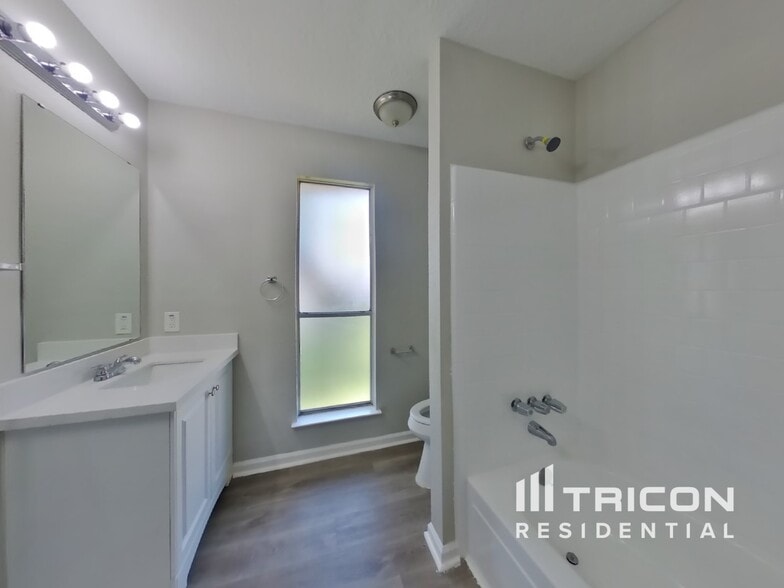 Building Photo - 8610 Orchard Ridge Ln