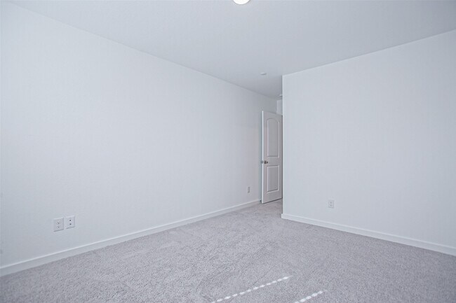 Building Photo - 2234 Memory Oaks Dr