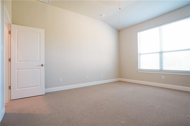Building Photo - 4004 Promontory Point Trail
