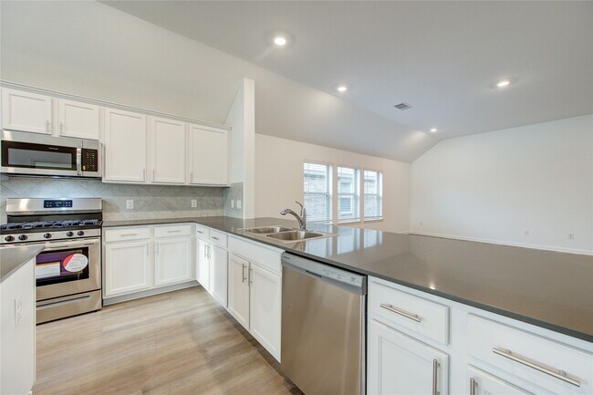 Building Photo - 5607 Rock Head Rnch Trl