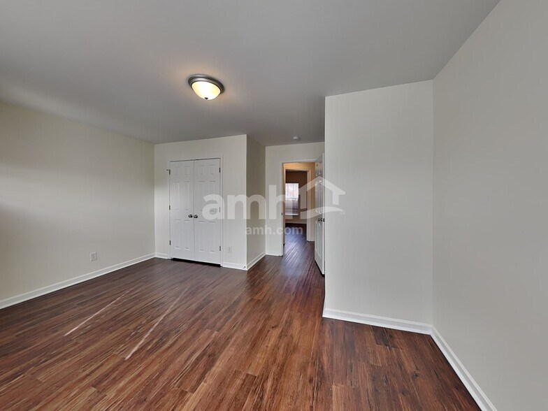 Building Photo - 5217 Deerton Rd