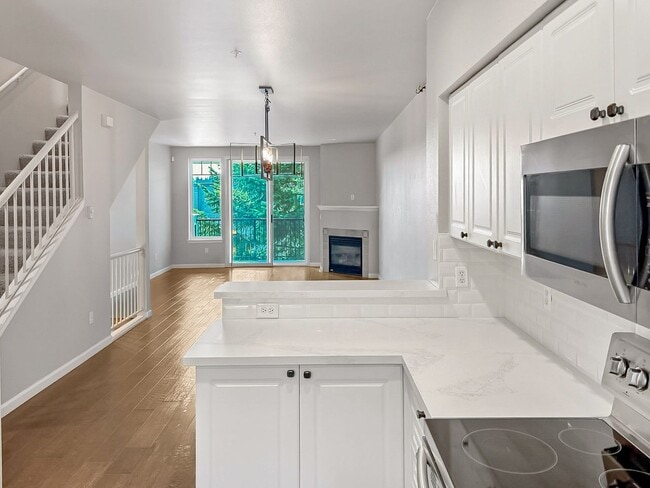 Building Photo - Affordable Bothell Condo