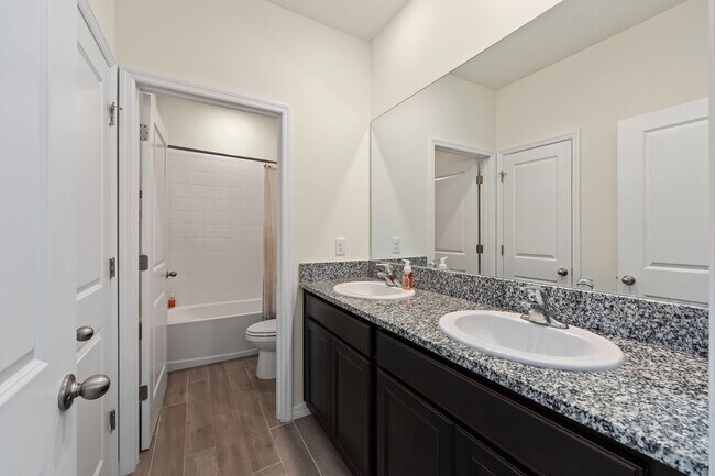 Building Photo - New Home In Arbor Greens