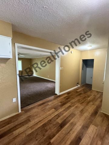 Building Photo - 4434 Whiteside St