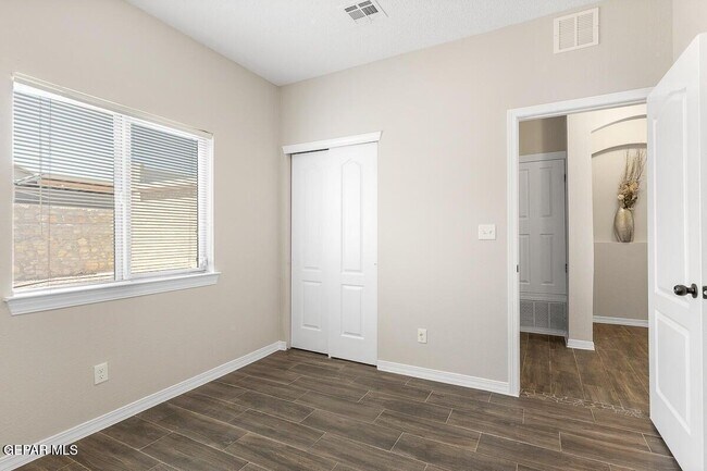 Building Photo - 14349 Tobe Davis Dr