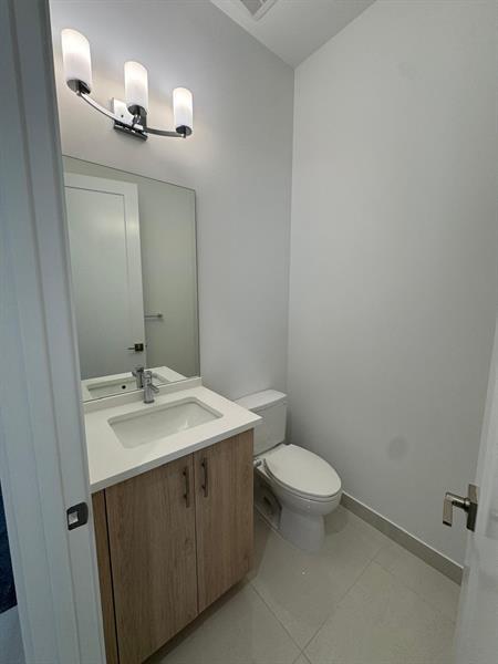 Building Photo - 9421 Tulip Leaf Ct
