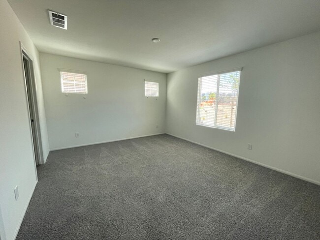 Building Photo - Coming Soon-2 Story Townhome Ready for new tenant on 6/15/2026!
