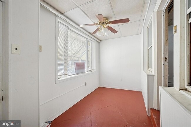 Building Photo - 5553 Matthews St