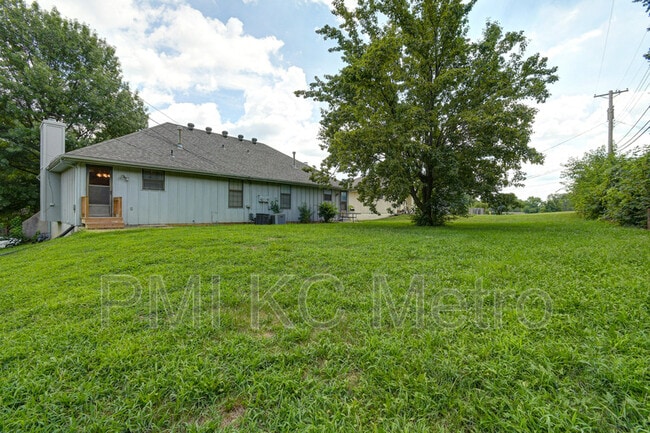 Building Photo - 7826 E 130th Ct