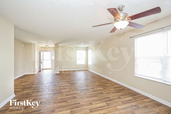 Building Photo - 7031 Laredo Dr