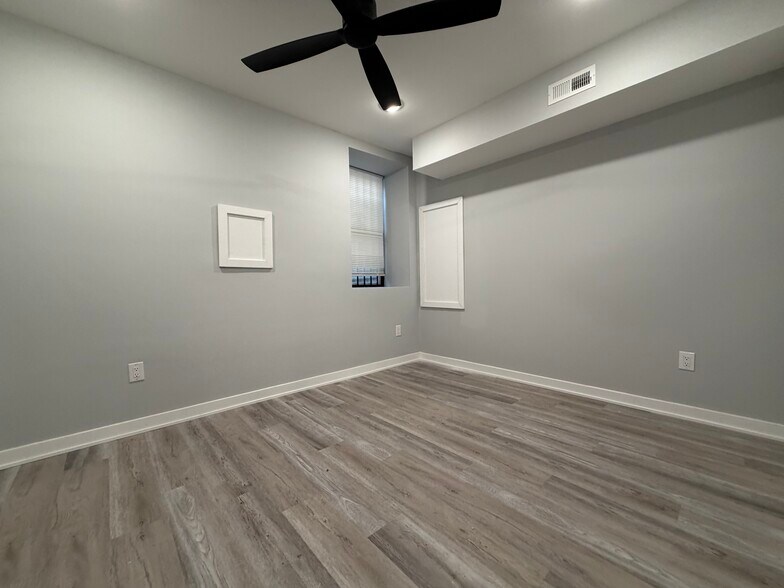 Building Photo - 1330 S Carlisle St