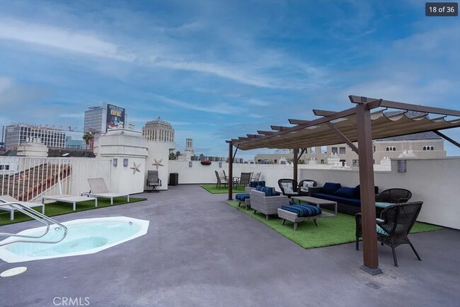 Building Photo - 620 S Gramercy Pl