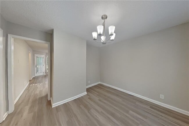 Building Photo - 3331 Hansen Way