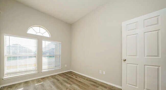 Building Photo - 1724 Green Terrace Dr