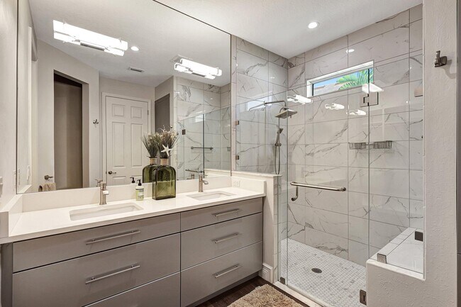 Building Photo - 10295 SW Indian Lilac Trail