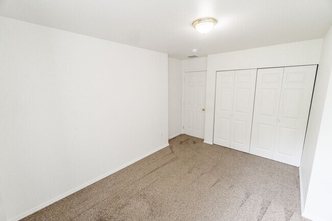 Building Photo - 2312 N Wilbur Rd