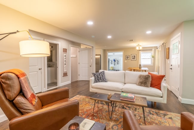 Building Photo - Spacious 4-Bedroom Home with In-Law Suite
