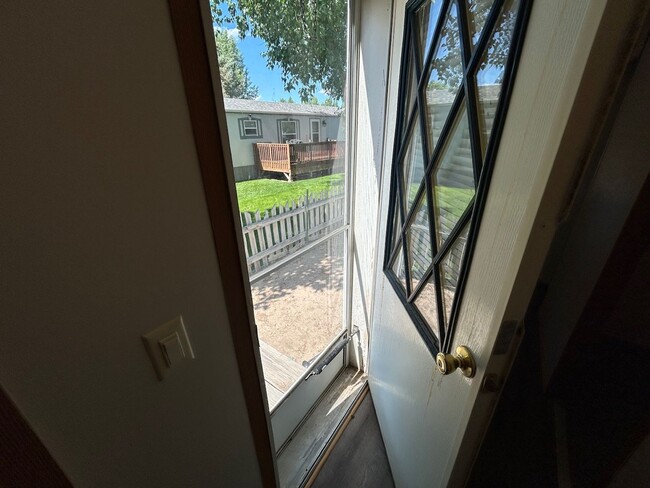 Building Photo - 3 Bed 2 Bath Mobile Home with Fenced Yard and Storage Shed