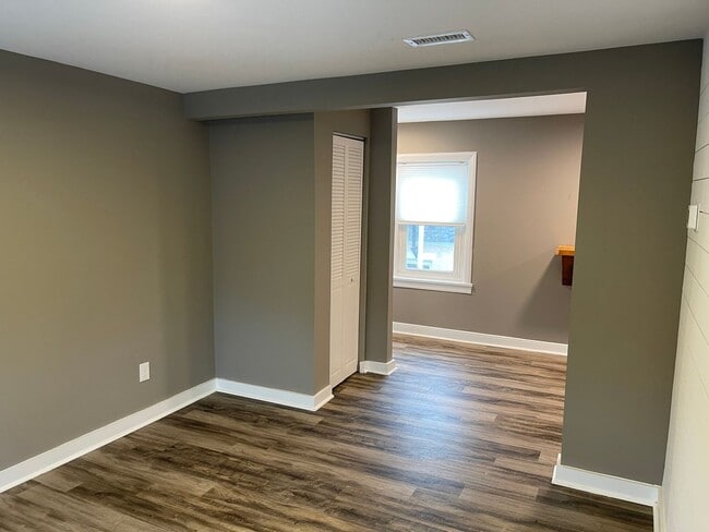 Building Photo - Merchants Lofts V Upgraded 1 Bedroom