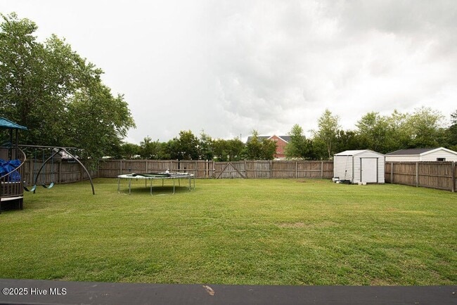 Building Photo - Welcome to Woodlands!