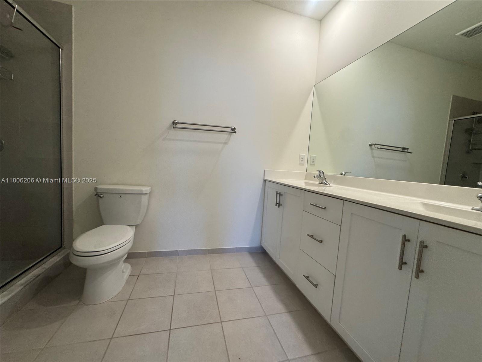 Building Photo - 3368 W 108th St