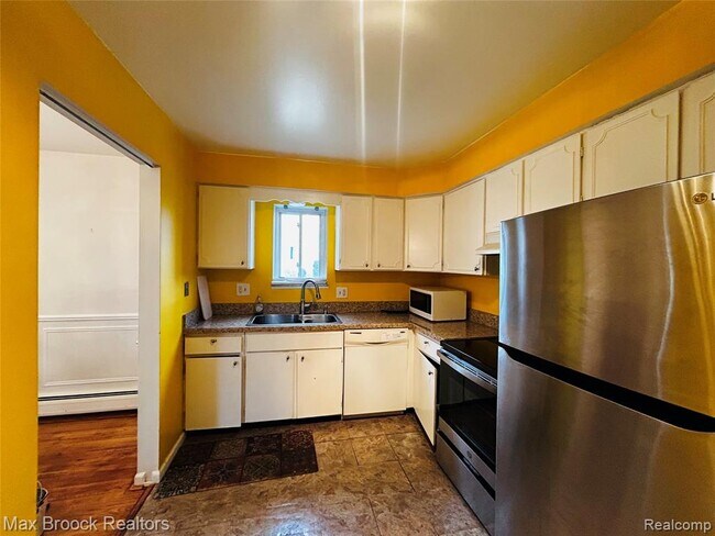 Building Photo - 4113 Telegraph Rd