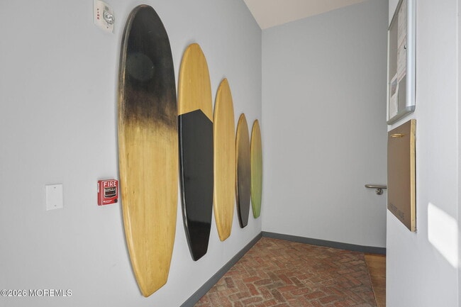 Building Photo - 601 Heck St