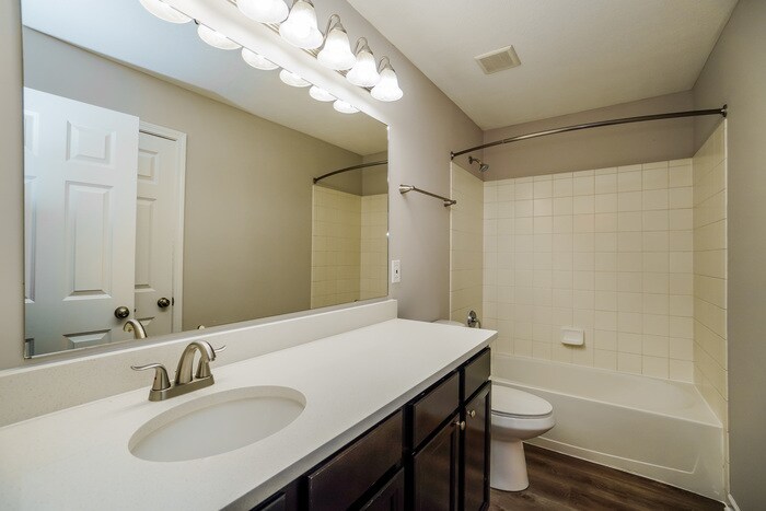 Building Photo - 7899 Prairie Willow Dr