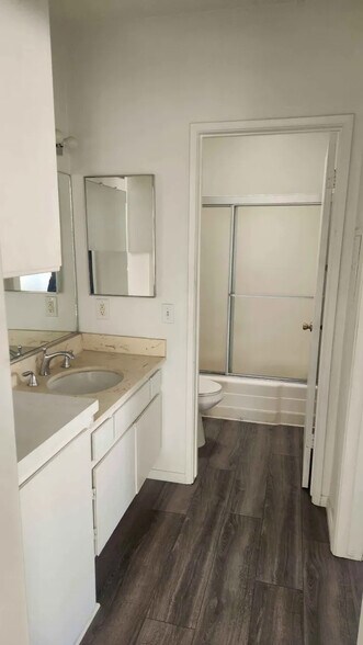 Building Photo - 11271 Otsego St