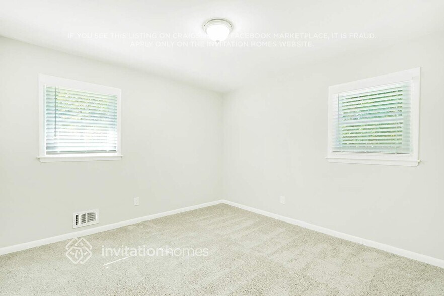Building Photo - 808 Parkstone Dr