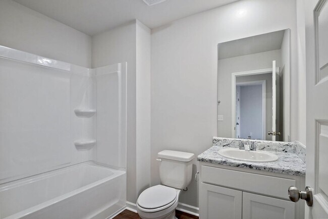 Building Photo - 821 Ashford Dr