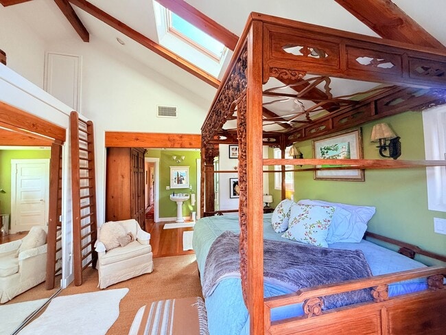 Building Photo - FULLY FURNISHED 30+ RENTAL IN SANTA BARBARA, Owner prefers 6-12 lease | Pet Friendly House