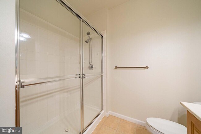 Building Photo - 12929 Centre Park Cir