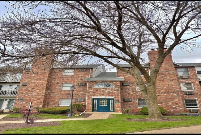 Primary Photo - 4316 W Shamrock Ln