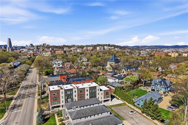 Building Photo - 5133 Fifth Ave