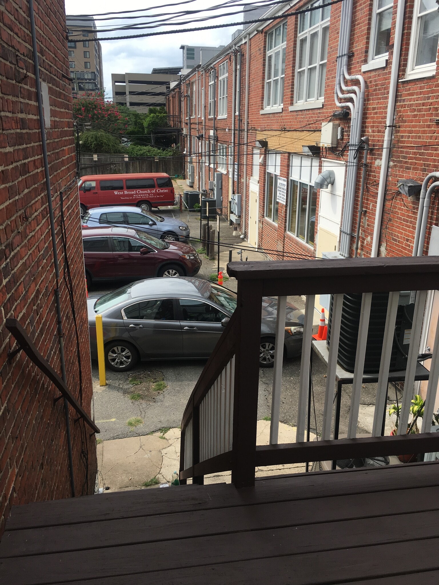 Building Photo - 310 N Laurel St