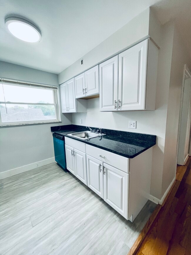 Kitchen - 4036 O Leary Ave