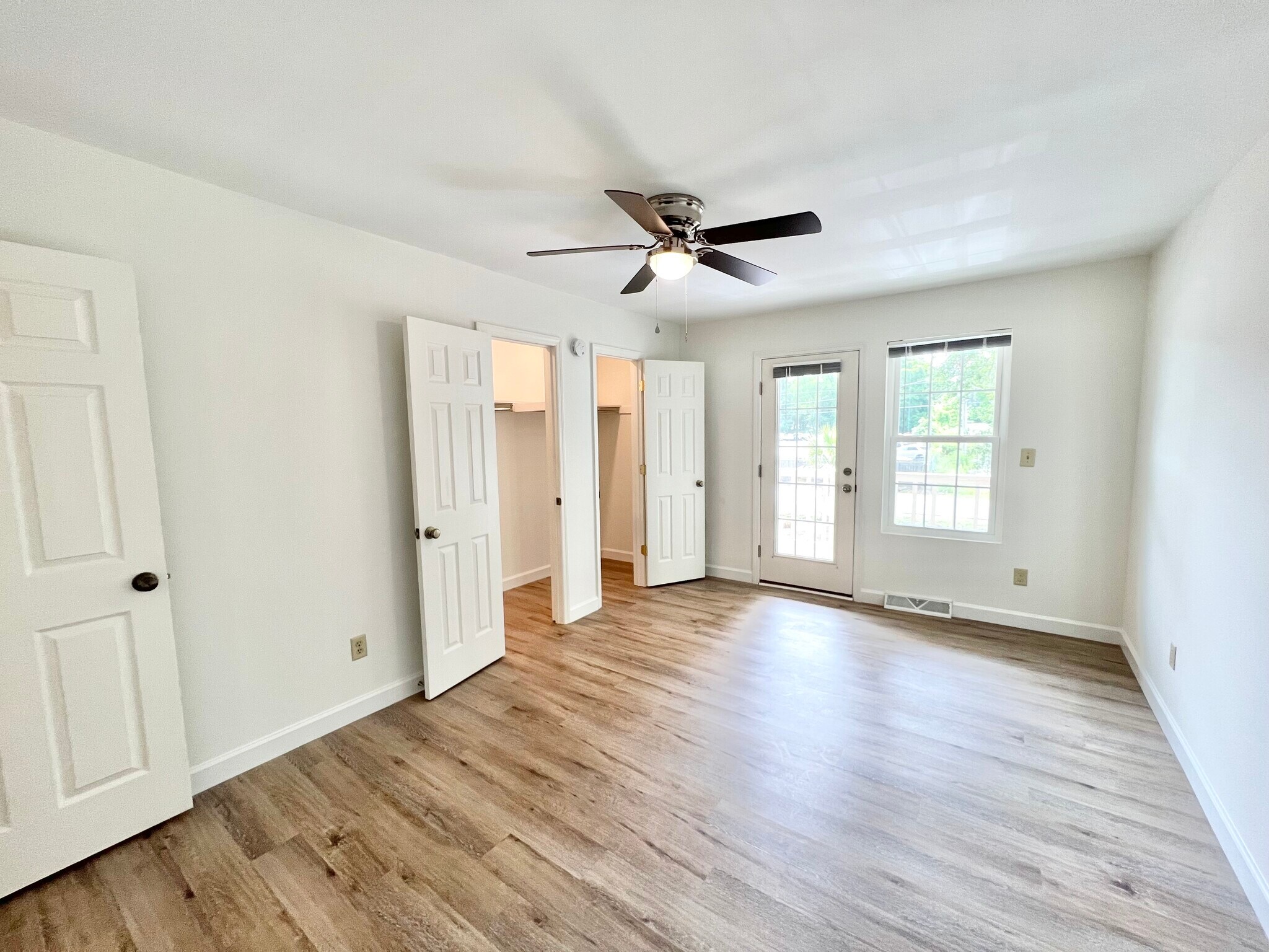 Upper-Front Bedroom - 274 Fleming Rd