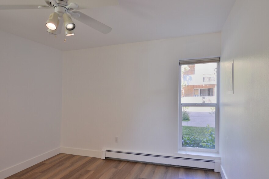 PRIMARY BED - 620 Mathews St