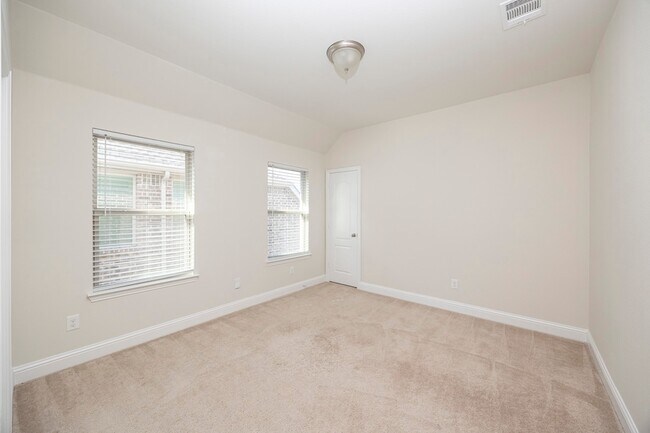 Building Photo - 5313 Basham Ln