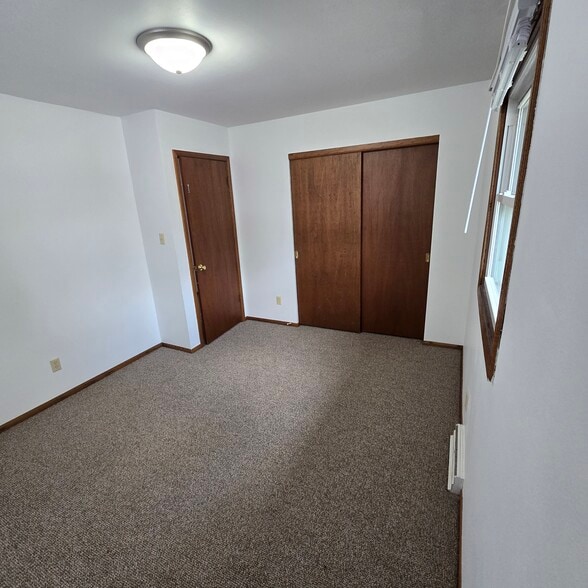 Building Photo - 1062 Perry St