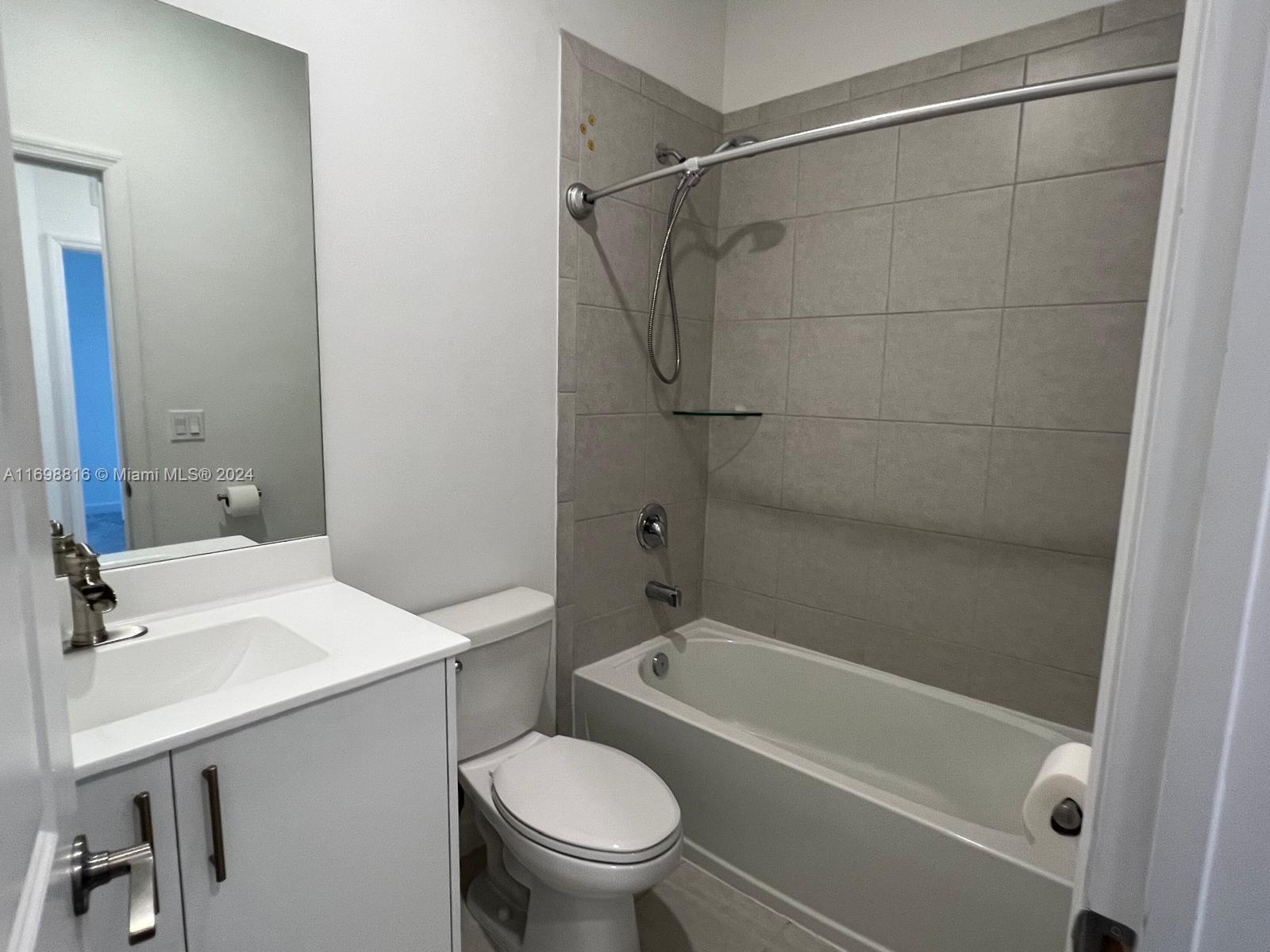 Building Photo - 256 SW 159th Ter