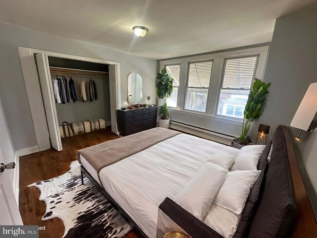 Building Photo - 609 N Wilton St